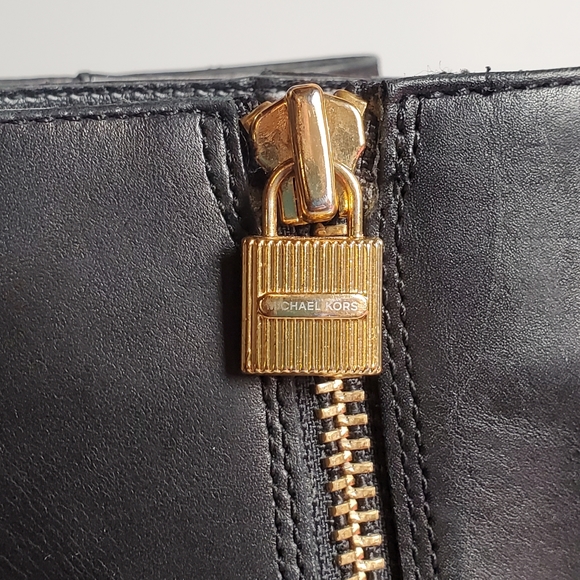 Michael Kors Frenchie Black Leather Round Toe Ankle Booties Stacked Heel Size 10 - Picture 5 of 6